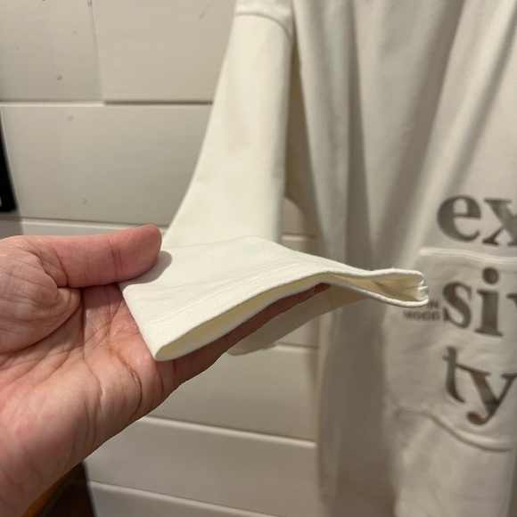 🤍TRICOTTO – WHITE HOODED TOP WITH ZIP DETAIL – EST. SIZE XL–XXL - Picture 6 of 9